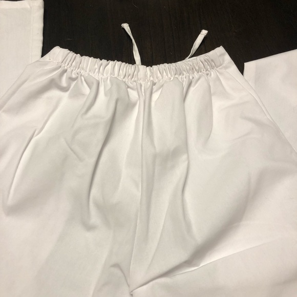Women’s white scrub pants EUC - Picture 5 of 6